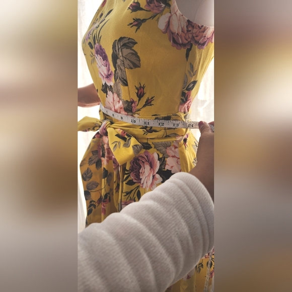 NWT Vintage Flower Yellow Midi Dress! - Picture 11 of 11